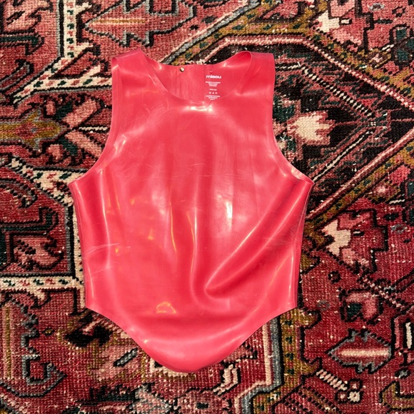 REVOLVE Bold Red Crop Top - Picture 2 of 2